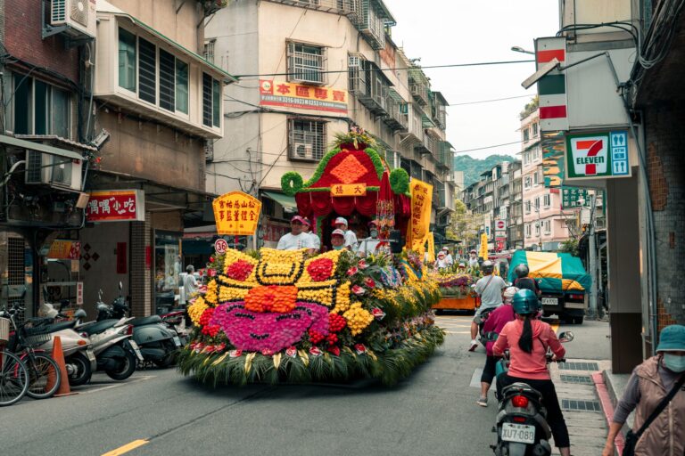 How To Celebrate Obscure Holidays: 7 Unusual Festivals Worth Knowing About - WeirdCalendar