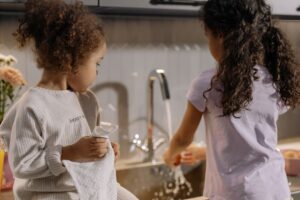 7 Best Kids Chore Chart Ideas for 2026 That Actually Work" = 56 chars. OK.