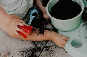 Sensory Bins vs Messy Play: Complete Guide for Parents