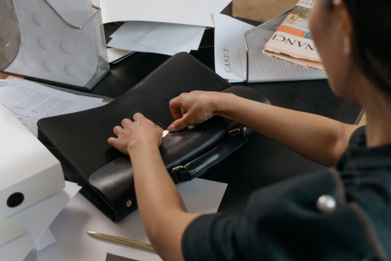 How to Choose the Best Desk Organizer for 2026 - WeirdCalendar