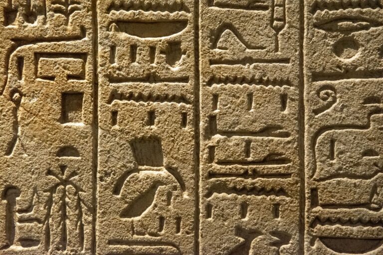 A bright lifestyle photo depicting ancient mindfulness hacks egyptian secrets clarity.